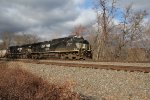 NS 4014 takes train 590 through Cove PA at MP 116